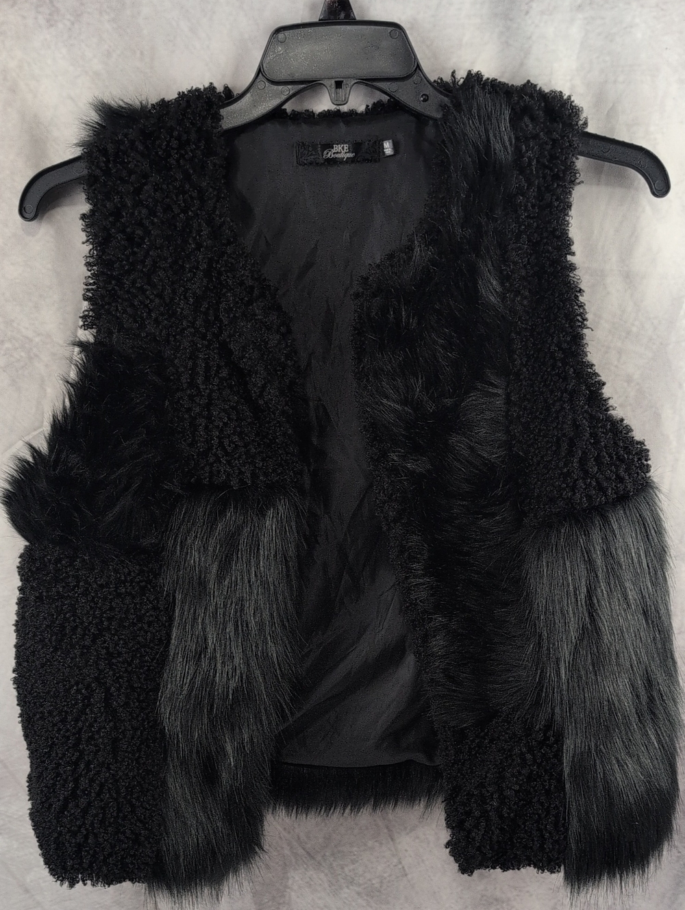 BKE Boutique Mixed Faux Fur Patchwork Open Vest Black Medium